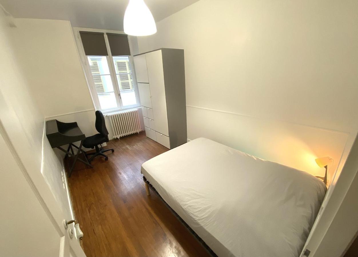 Floydroom'S Pau Chambre Hotes Dans Appartement Partage Proche Chateau Extérieur photo